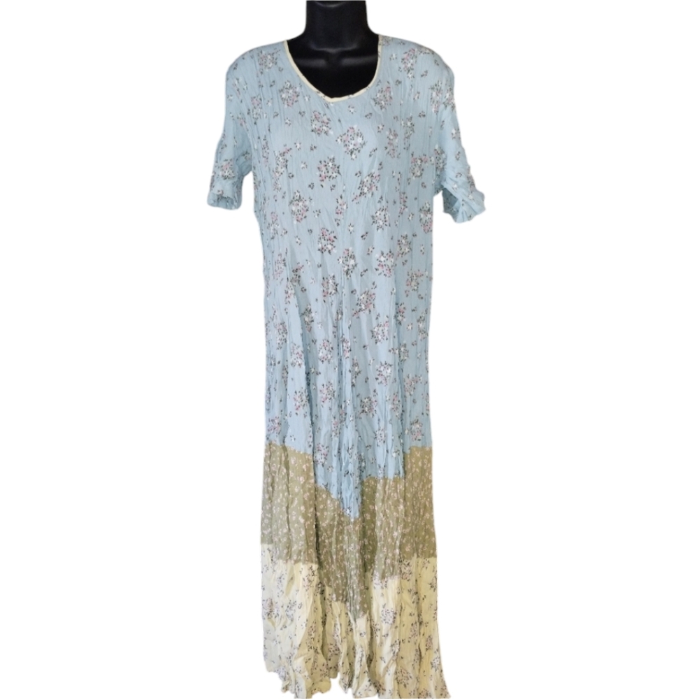 Nolita NWT dress floral blue and tan, short sleeve, rayon size L